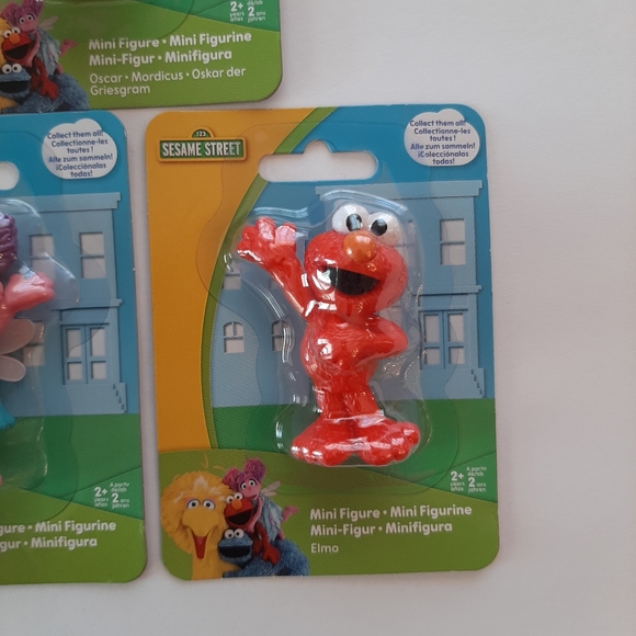 Sesame Street Mini Figures Set of 5 Big Bird Elmo Oscar Cookie Monster Abby - Picture 9 of 12